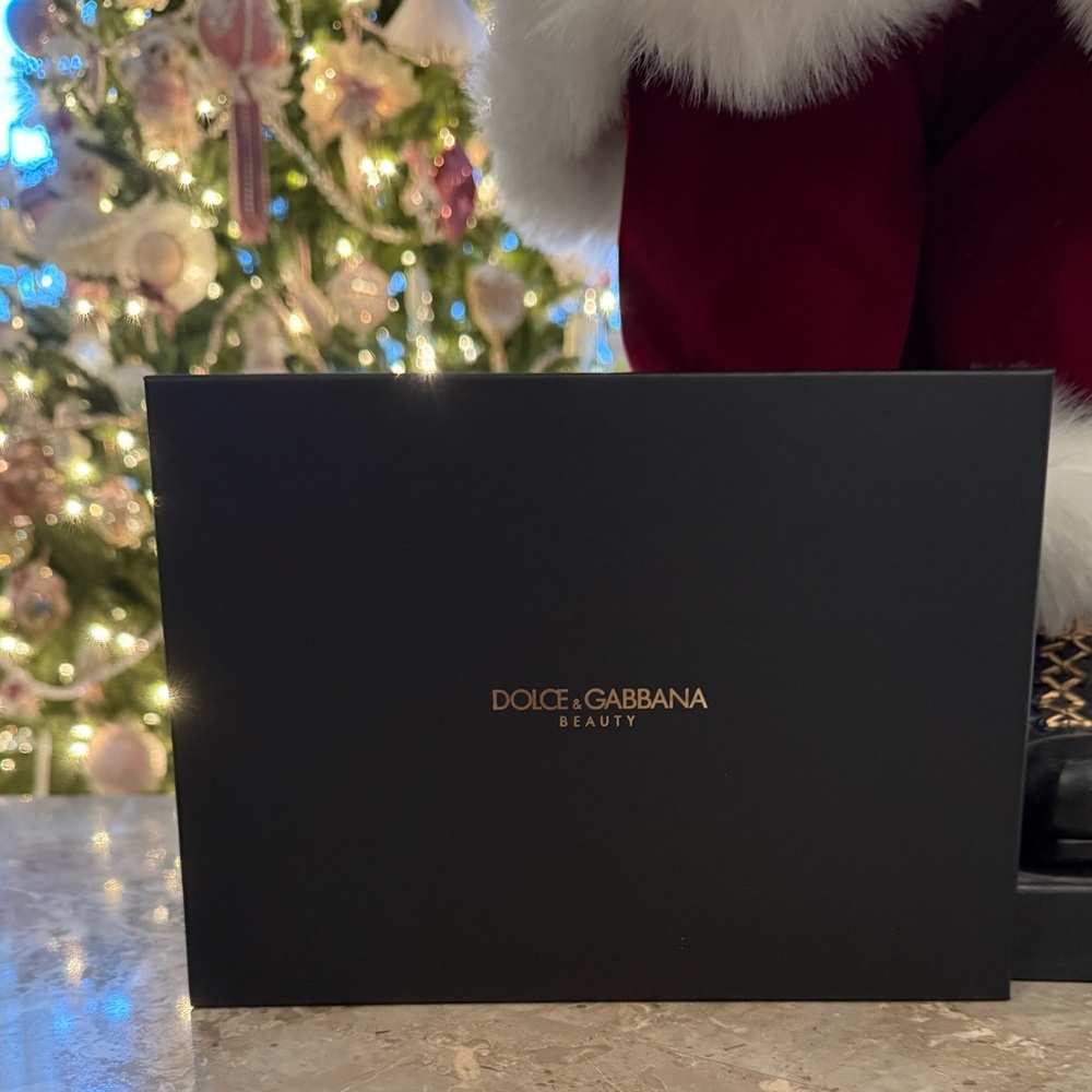 🖤✨NWT✨🖤Dolce & Gabbana Black Beauty Pouch with Box - Picture 2 of 8
